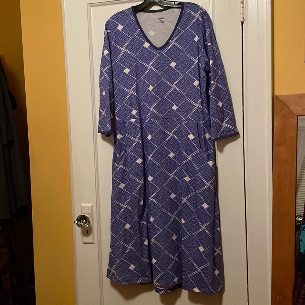 Svaha Microfiche Rosalind Dress. 3/4 sleeves, with pockets. Like new. XL